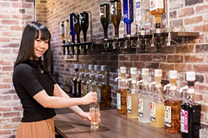 飲み放題！アルコールバー！